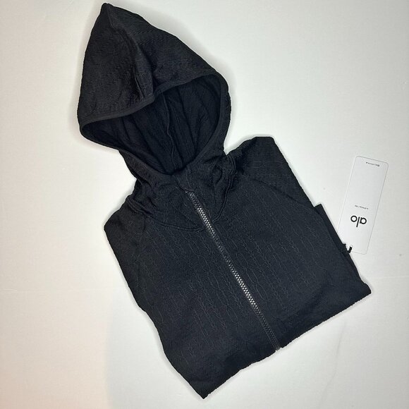 ALO| SEAMLESS CABLE KNIT JACKET - Picture 3 of 4